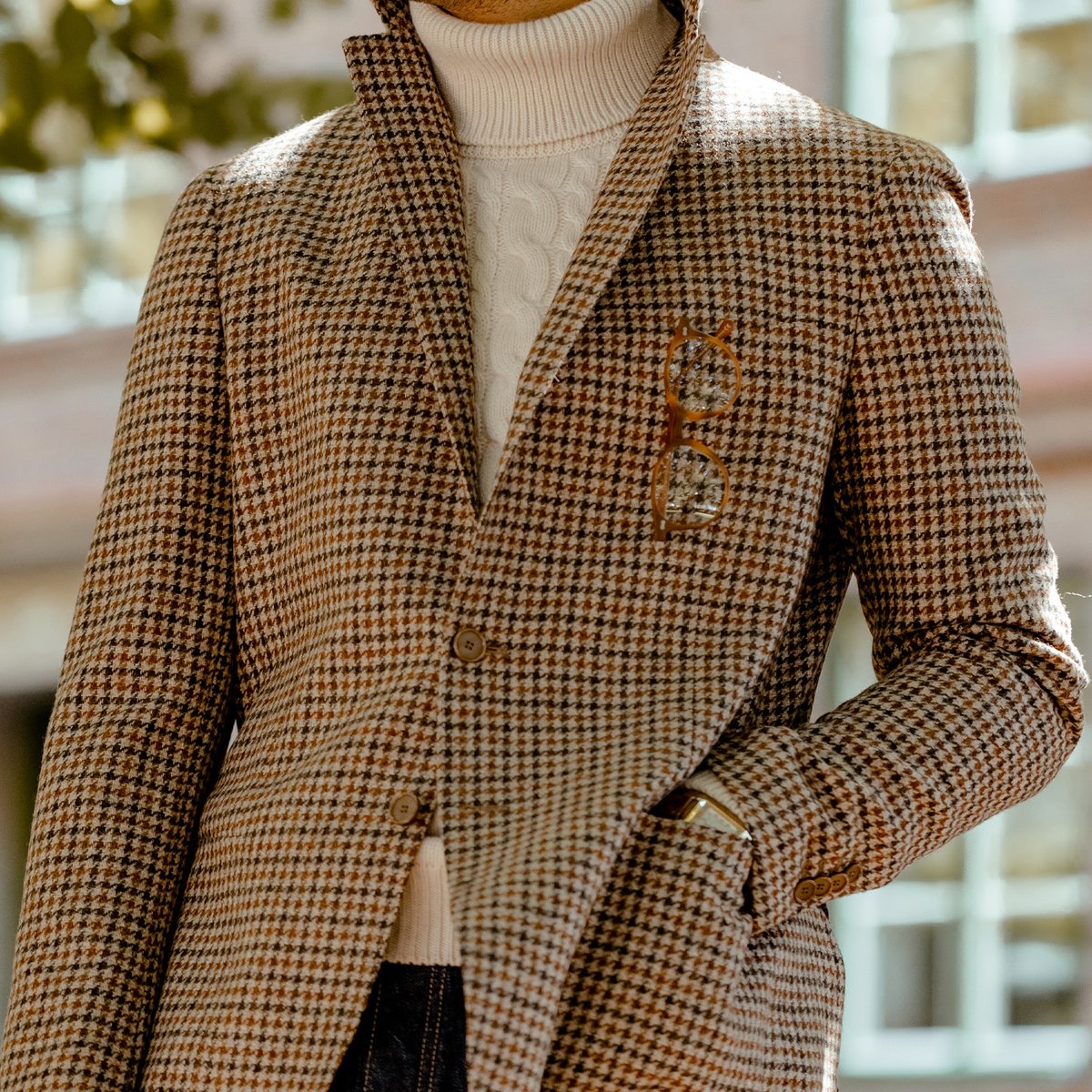 Tagliatore - Beige Houndstooth Wool Tweed Vesuvio Blazer | Baltzar